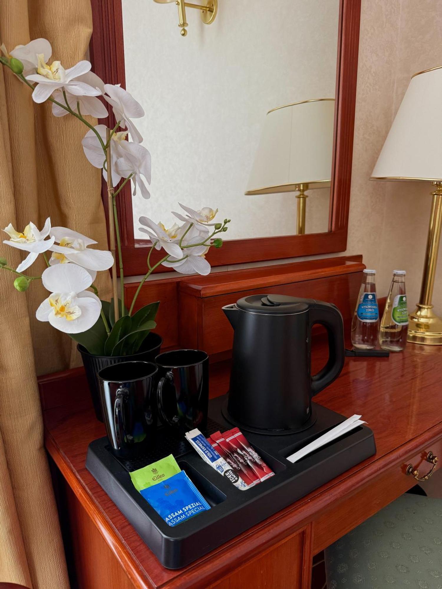 Hotel Mazurkas Ozarow Mazowiecki Dış mekan fotoğraf